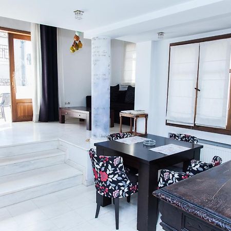 Unique Apt W/ Veranda Walking Distance To Sites Appartement Athene Buitenkant foto