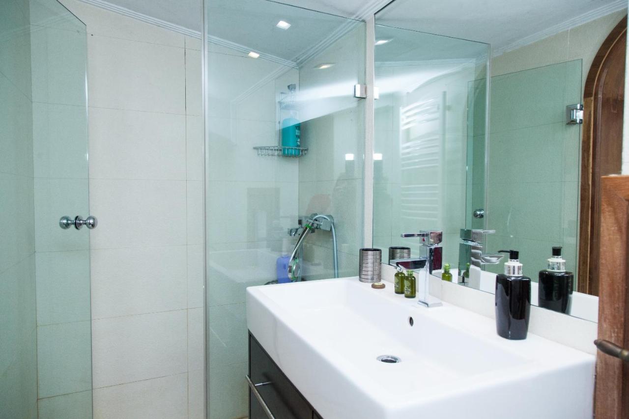 Unique Apt W/ Veranda Walking Distance To Sites Appartement Athene Buitenkant foto